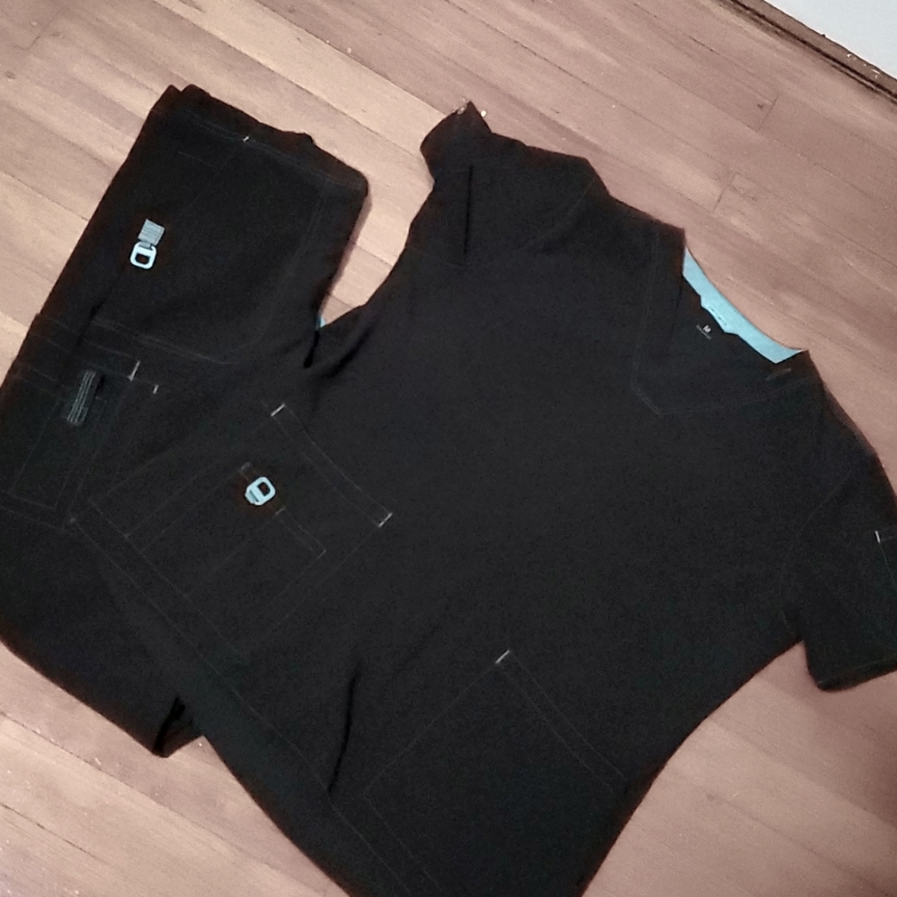 Carhartt Scrub Set